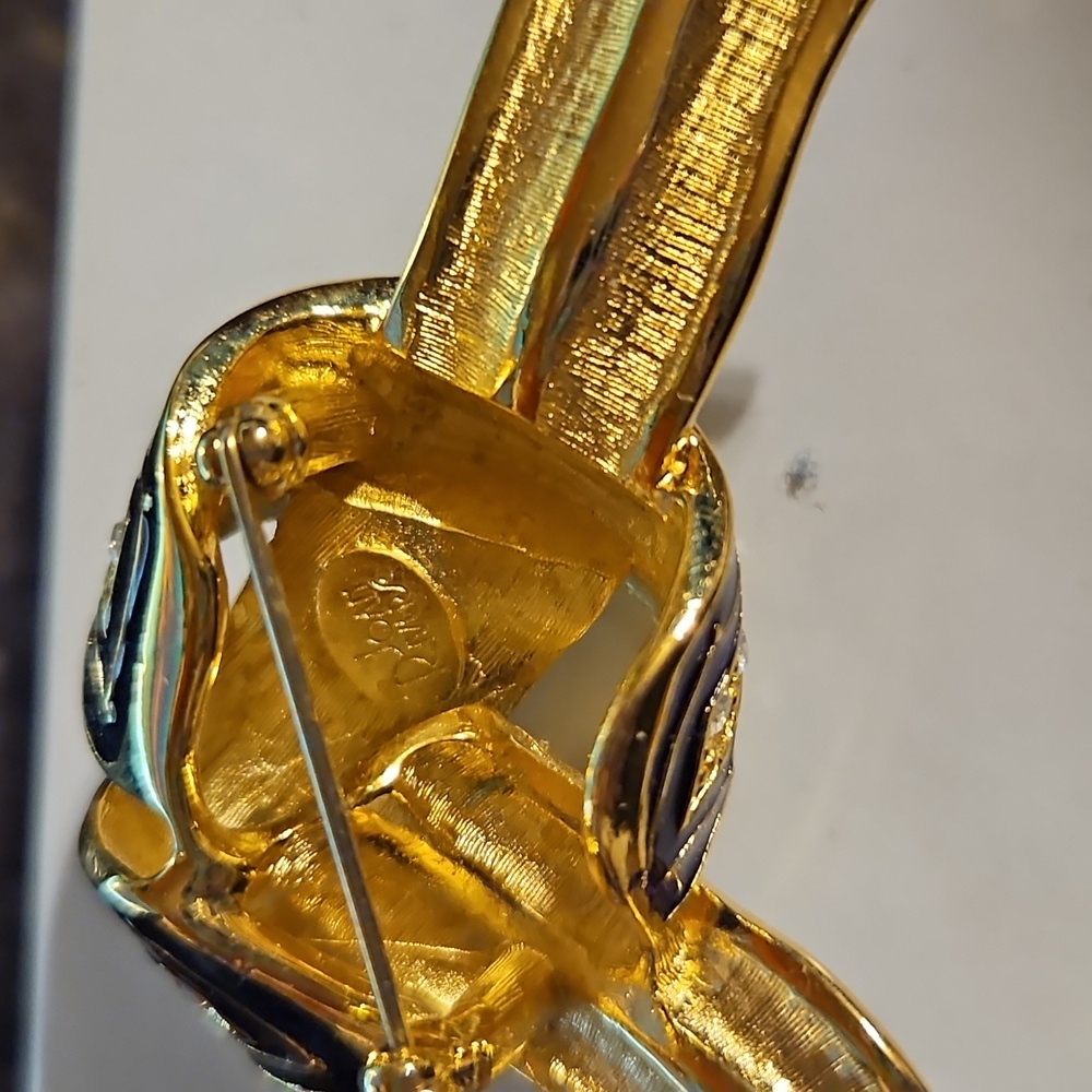 Joan Rivers Black Gold Rhinestone Ribbon Pin - Picture 4 of 4